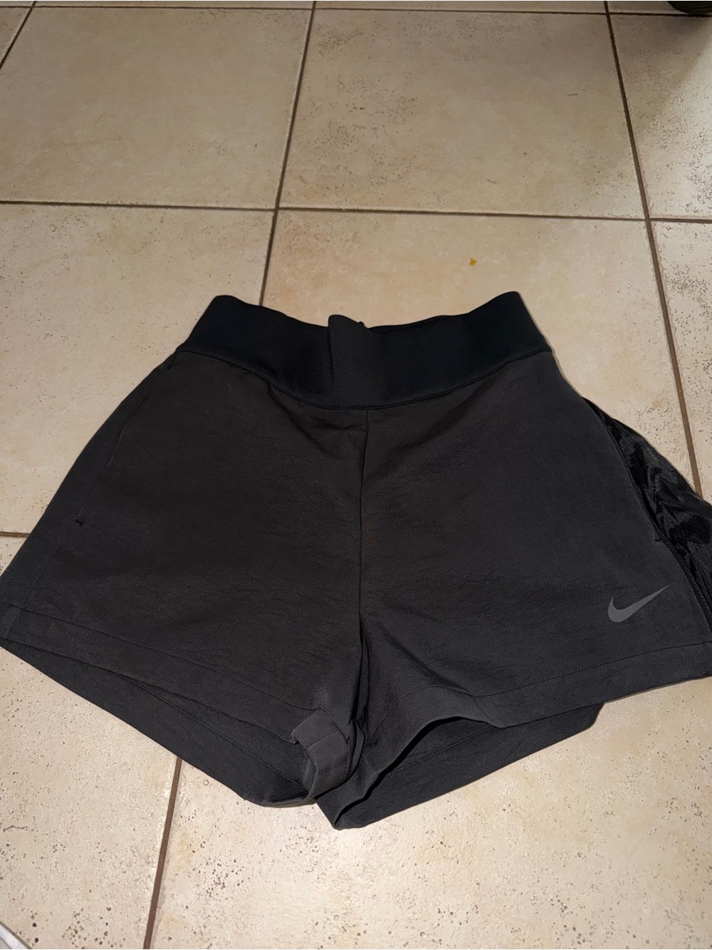 Nike women shorts size medium brand new